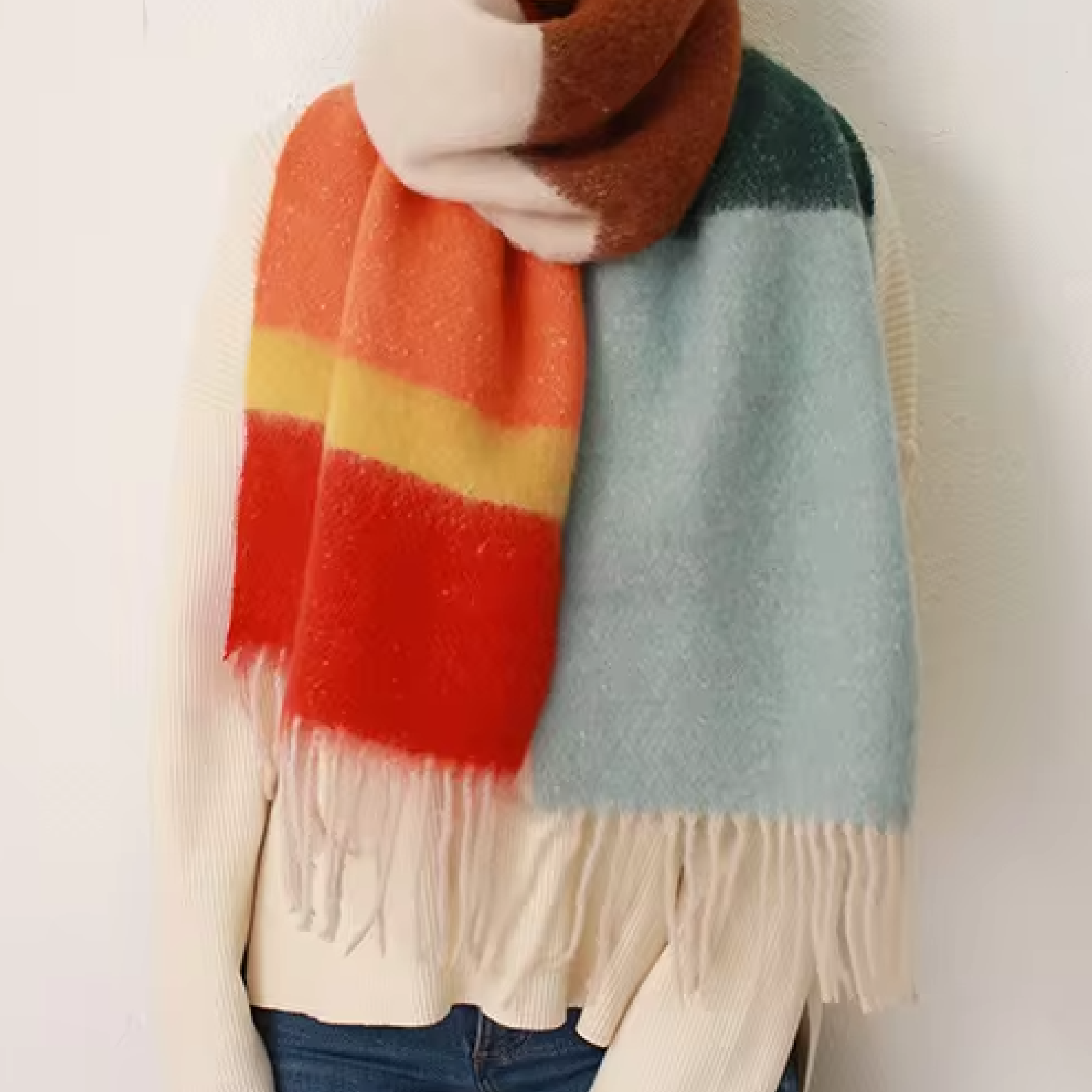 Close-up of Cozy Cashmere & Wool Scarf – Soft and Warm Winter Accessory