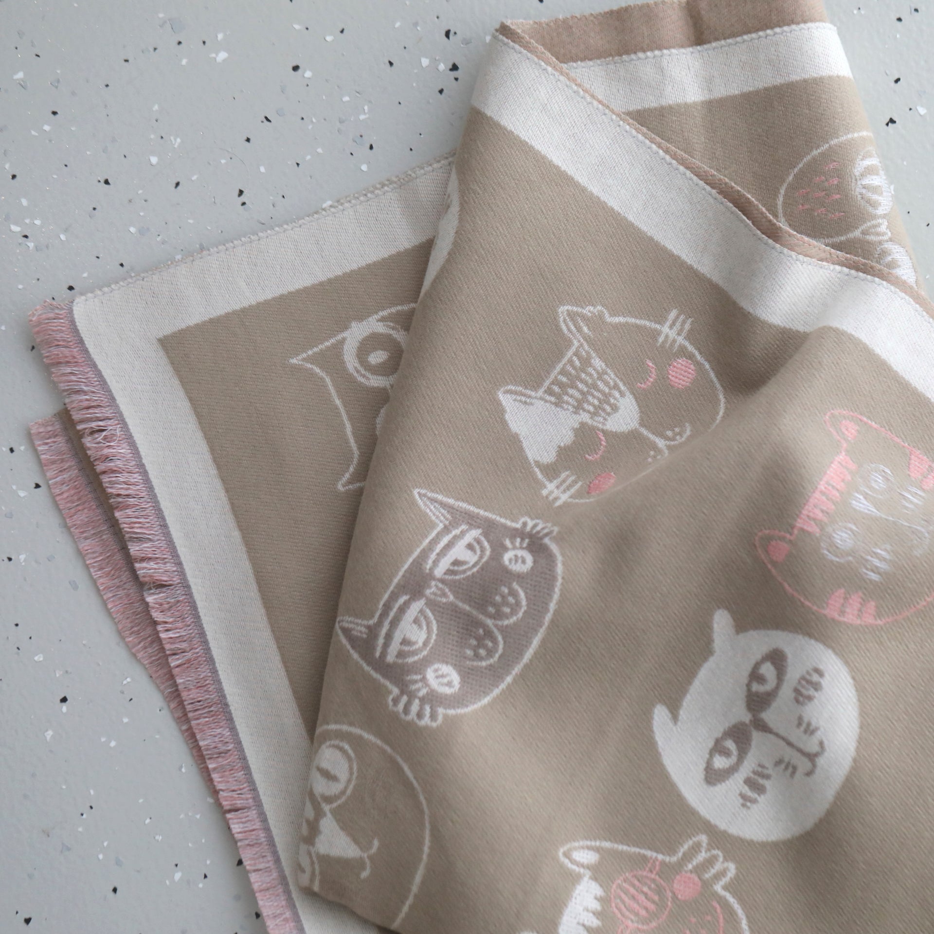 Jacquard 'Cats' Cashmere Pashminas Scarfs