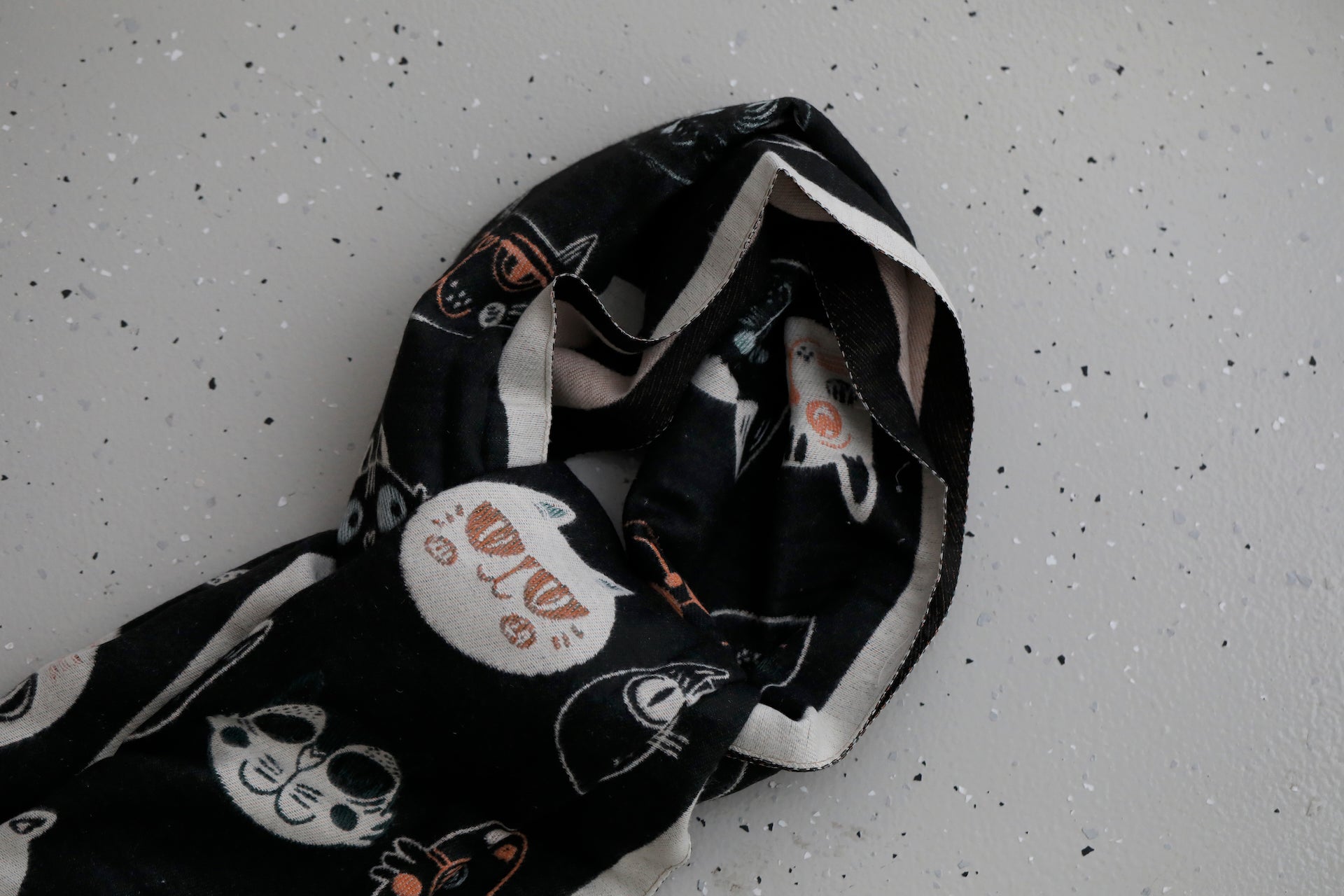 Jacquard 'Cats' Cashmere Pashminas Scarfs