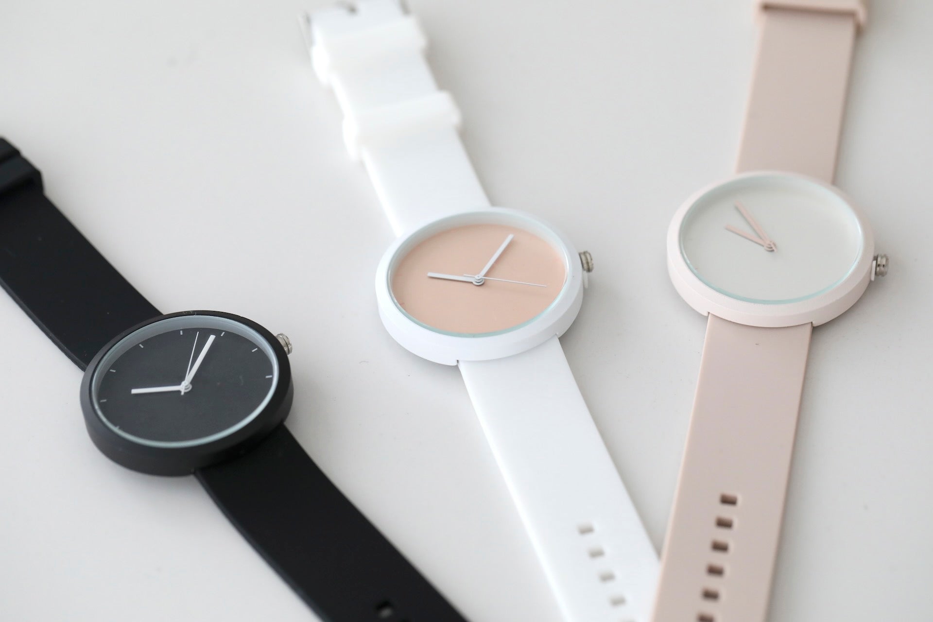 Minimalist Pink Quartz Wristwatches