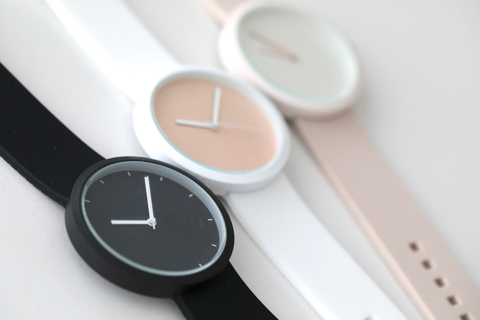 Minimalist Pink Quartz Wristwatches